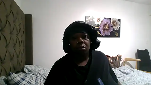 prettypaidkash online show from October 7, 2025, 12:55 am