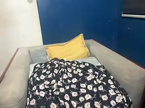 Snapshot of asian-doll chatting on October 8, 2025, 5:09 am asian-doll online show from October 8, 2025, 5:09 am