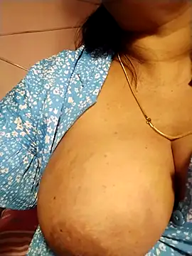 Snapshot of tharu_sweet chatting on October 29, 2025, 5:01 pm tharu sweet online show from October 29, 2025, 5:01 pm