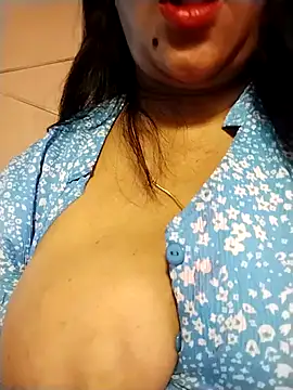 Snapshot of tharu_sweet chatting on October 30, 2025, 9:40 am tharu sweet online show from October 30, 2025, 9:40 am