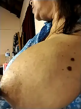 Snapshot of tharu_sweet chatting on December 4, 2025, 2:27 pm tharu sweet online show from December 4, 2025, 2:27 pm