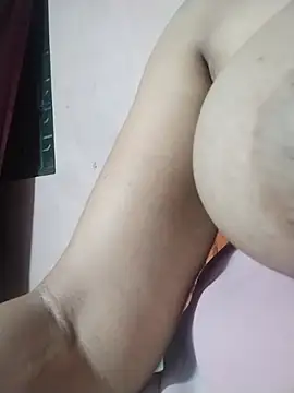 Snapshot of tharu_sweet chatting on July 19, 2026, 2:25 pm tharu sweet online show from July 19, 2026, 2:25 pm