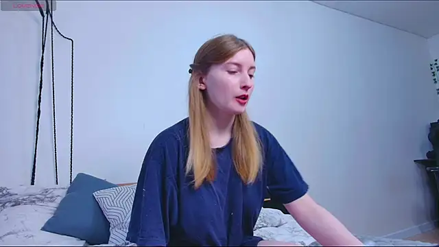 Snapshot of _whiteprincess chatting on October 13, 2025, 12:18 pm whiteprincess online show from October 13, 2025, 12:18 pm