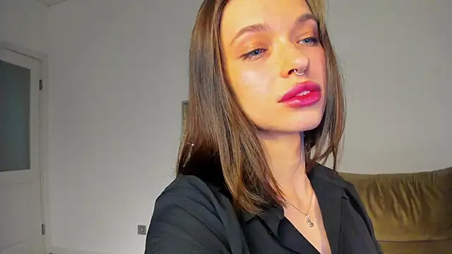 Snapshot of Kossie_ chatting on November 24, 2025, 8:31 pm Kossie online show from November 24, 2025, 8:31 pm