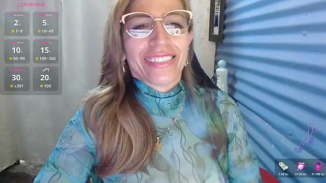 Snapshot of Chayla_Ruiz chatting on June 8, 2026, 1:55 pm Chayla Ruiz online show from June 8, 2026, 1:55 pm