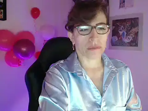 Chayla Ruiz online show from February 16, 2025, 12:10 pm