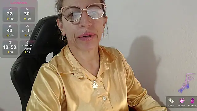 Chayla Ruiz online show from July 2, 2026, 10:10 am