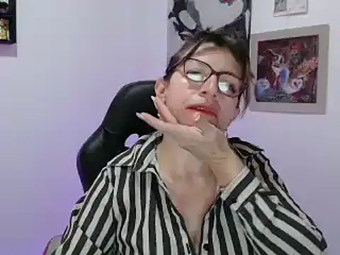 Chayla Ruiz online show from February 12, 2025, 1:06 pm