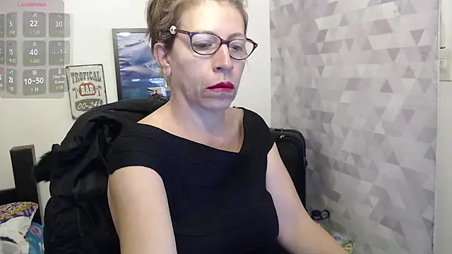 Chayla Ruiz online show from September 8, 2025, 8:19 pm