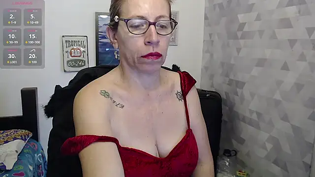 Chayla Ruiz online show from September 9, 2025, 12:14 pm