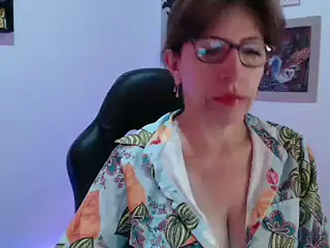 Chayla Ruiz online show from February 13, 2025, 12:00 pm