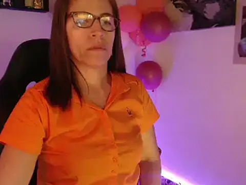 Chayla Ruiz online show from March 8, 2025, 4:50 pm