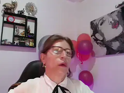 Chayla Ruiz online show from March 4, 2025, 9:43 pm
