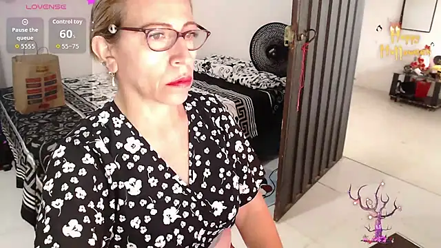 Chayla Ruiz online show from October 18, 2025, 7:38 pm