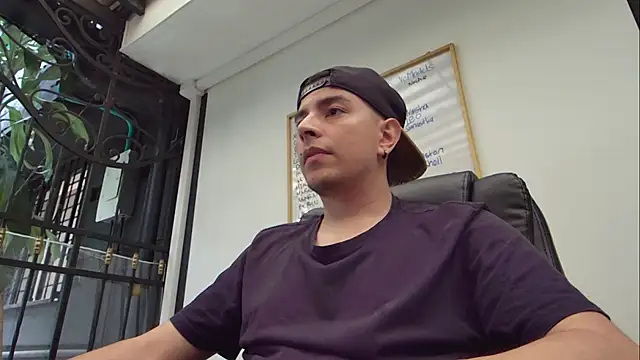 Jhoan saenz online show from February 1, 2025, 4:22 pm