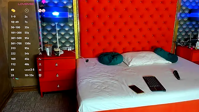 VallerieJones online show from November 12, 2025, 12:59 am