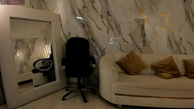 Snapshot of JadeEvansX chatting on November 25, 2025, 4:40 pm JadeEvansX online show from November 25, 2025, 4:40 pm