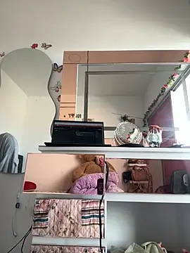 Snapshot of jailyncam_ chatting on November 6, 2025, 1:15 pm jailyncam online show from November 6, 2025, 1:15 pm