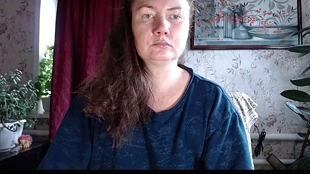 Snapshot of EmilyDoth chatting on April 30, 2026, 9:05 am EmilyDoth online show from April 30, 2026, 9:05 am