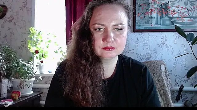 Snapshot of EmilyDoth chatting on April 11, 2026, 5:48 am EmilyDoth online show from April 11, 2026, 5:48 am