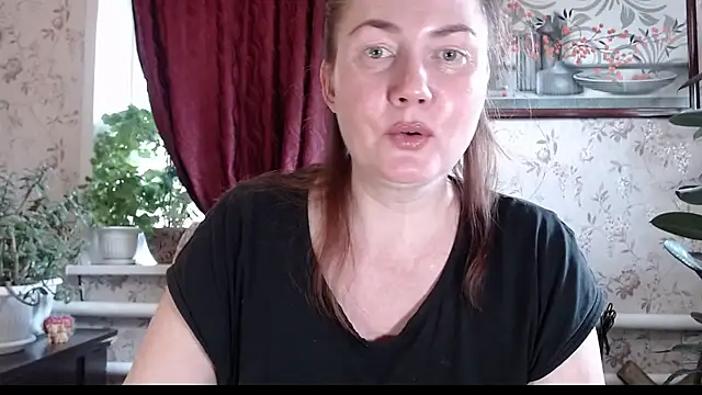 Snapshot of EmilyDoth chatting on May 3, 2026, 10:53 am EmilyDoth online show from May 3, 2026, 10:53 am