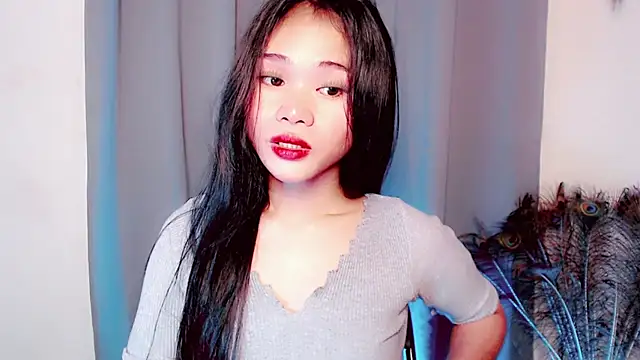 amomentoflust69 online show from February 12, 2026, 5:07 am