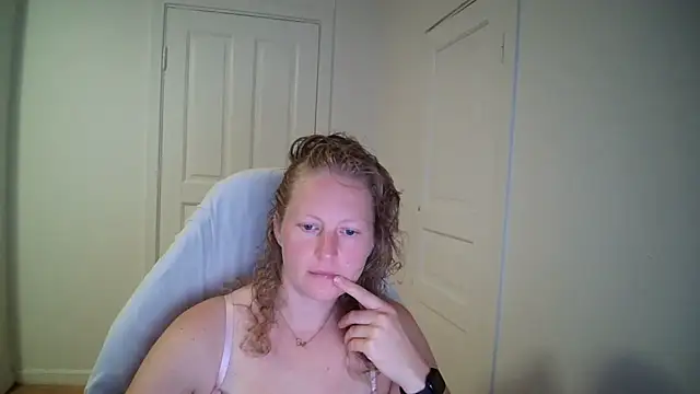 Snapshot of Girlnina-1995 chatting on July 13, 2026, 7:07 am Girlnina-1995 online show from July 13, 2026, 7:07 am