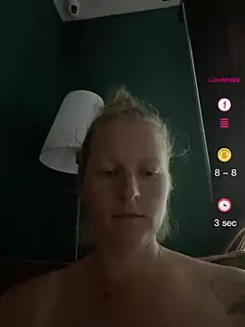 Snapshot of Girlnina-1995 chatting on June 24, 2026, 6:50 pm Girlnina-1995 online show from June 24, 2026, 6:50 pm
