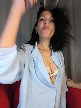 Snapshot of Masha_Real_84 chatting on May 11, 2026, 8:28 pm Masha Real 84 online show from May 11, 2026, 8:28 pm