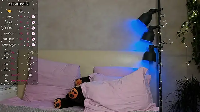 Snapshot of _ice_ba_by chatting on December 1, 2024, 6:57 pm ice ba by online show from December 1, 2024, 6:57 pm