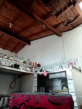 Bigassmommy x online show from October 14, 2025, 3:23 pm