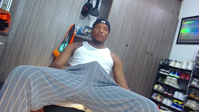 bigdickxblackx online show from May 5, 2026, 10:35 pm