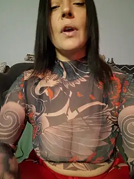 AryaSummersReal online show from May 26, 2026, 8:12 am