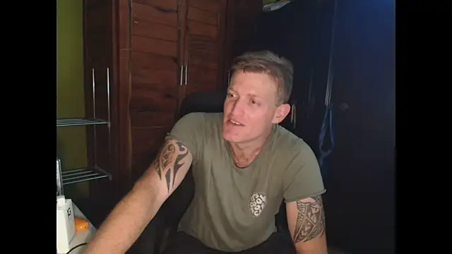 Snapshot of the-billy-blue chatting on December 16, 2025, 8:51 am the-billy-blue online show from December 16, 2025, 8:51 am