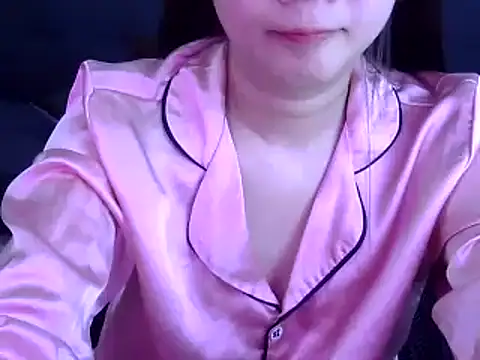 Snapshot of Bee_2k chatting on July 11, 2026, 4:13 am Bee 2k online show from July 11, 2026, 4:13 am