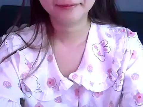 Snapshot of Bee_2k chatting on July 25, 2026, 4:31 am Bee 2k online show from July 25, 2026, 4:31 am