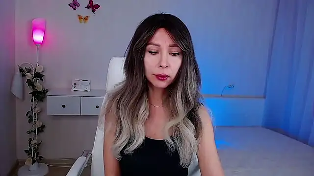 Snapshot of wendifoste chatting on November 28, 2025, 6:52 pm wendifoste online show from November 28, 2025, 6:52 pm