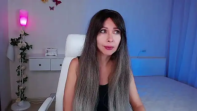 Snapshot of wendifoste chatting on October 24, 2025, 6:18 pm wendifoste online show from October 24, 2025, 6:18 pm