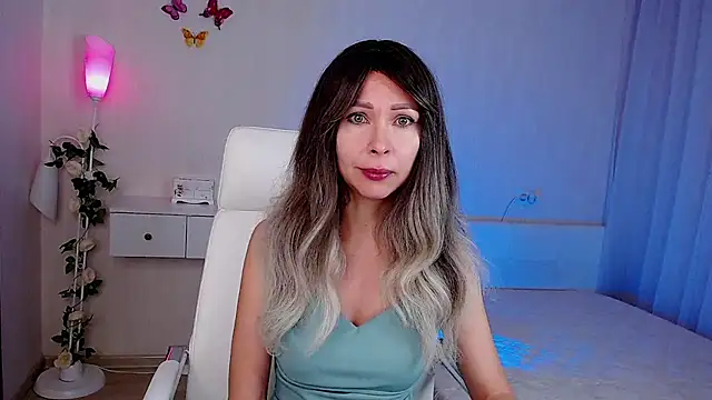 Snapshot of wendifoste chatting on November 14, 2025, 6:44 pm wendifoste online show from November 14, 2025, 6:44 pm