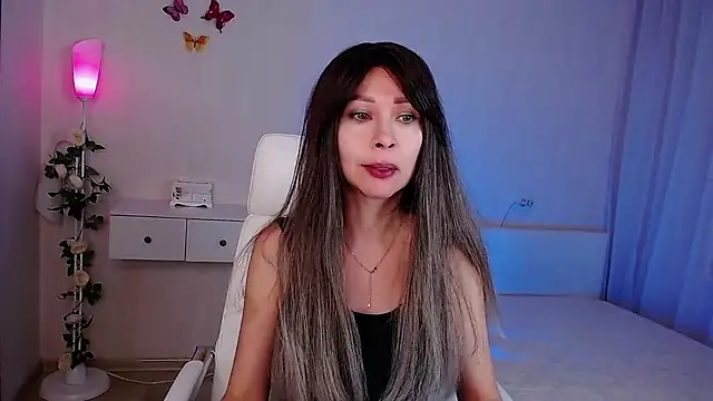 Snapshot of wendifoste chatting on December 18, 2025, 6:45 pm wendifoste online show from December 18, 2025, 6:45 pm