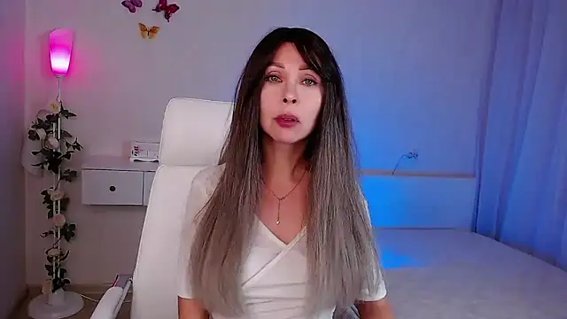 Snapshot of wendifoste chatting on December 17, 2025, 6:46 pm wendifoste online show from December 17, 2025, 6:46 pm