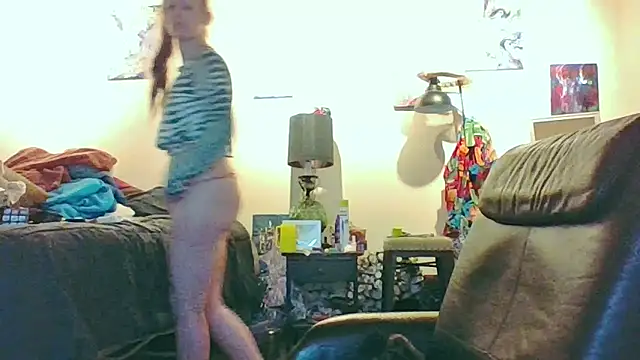 eatmeplease44 online show from December 1, 2025, 7:15 pm