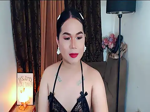 Snapshot of ELLIZABETHFORCUMXX chatting on June 18, 2026, 9:47 am ELLIZABETHFORCUMXX online show from June 18, 2026, 9:47 am