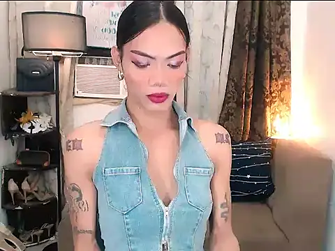 Snapshot of ELLIZABETHFORCUMXX chatting on February 11, 2026, 1:33 pm ELLIZABETHFORCUMXX online show from February 11, 2026, 1:33 pm