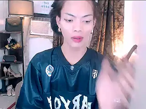 Snapshot of ELLIZABETHFORCUMXX chatting on February 9, 2026, 2:37 pm ELLIZABETHFORCUMXX online show from February 9, 2026, 2:37 pm