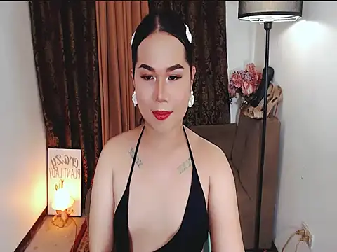 Snapshot of ELLIZABETHFORCUMXX chatting on June 17, 2026, 10:08 pm ELLIZABETHFORCUMXX online show from June 17, 2026, 10:08 pm