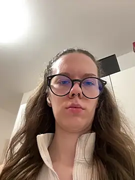 Snapshot of DivineBite chatting on October 7, 2025, 5:36 pm DivineBite online show from October 7, 2025, 5:36 pm