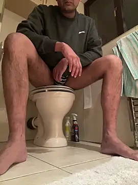 Snapshot of BritKink chatting on December 2, 2025, 1:28 am BritKink online show from December 2, 2025, 1:28 am