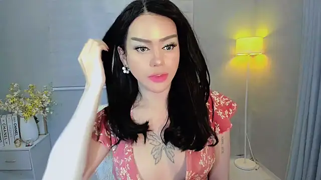 Snapshot of Patricia_fox chatting on February 19, 2025, 8:41 pm Patricia fox online show from February 19, 2025, 8:41 pm