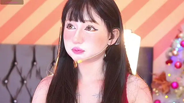 Pinkie Princes online show from December 4, 2024, 9:07 pm